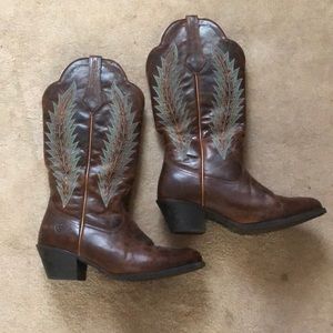 Ariat boots in new condition